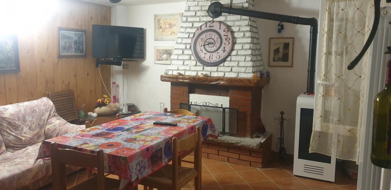 Casa Vacanze Mingos Lodio Di La Carpineta Extérieur photo